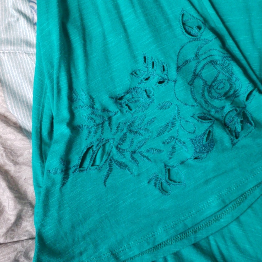 Blouse - Picture 2 of 2